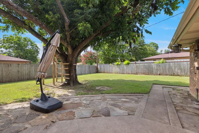 6716 Corona Drive, North Richland Hills, TX 76180