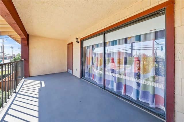 21501 Pioneer 3, Lakewood, CA 90715