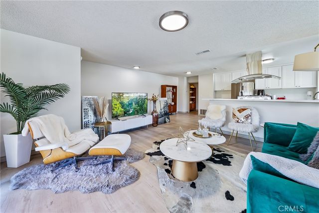 21501 Pioneer 3, Lakewood, CA 90715