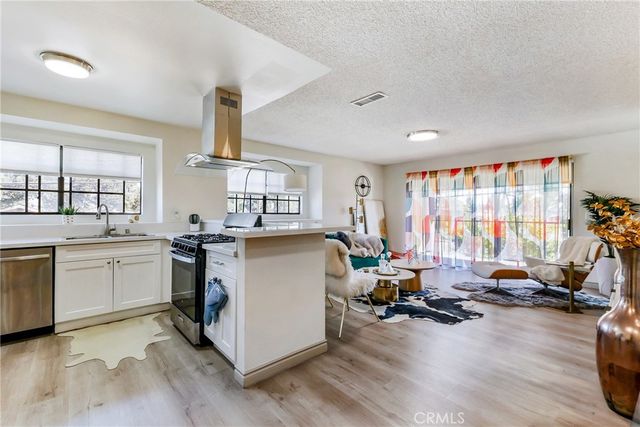 21501 Pioneer 3, Lakewood, CA 90715