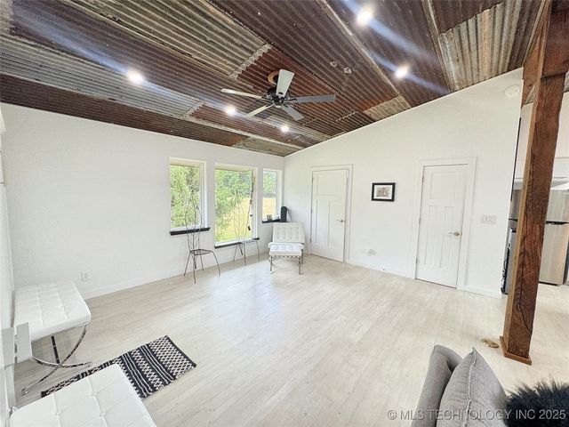 22449 E 664 Road, Tahlequah, OK 74464