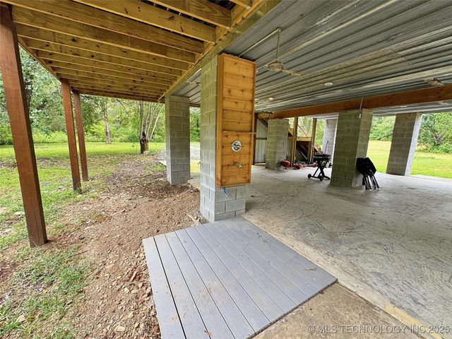 22449 E 664 Road, Tahlequah, OK 74464