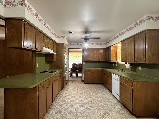 26221 Peach Creek Drive, New Caney, TX 77357