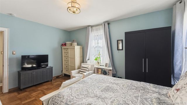 185 Marine Avenue 2C, Brooklyn, NY 11209