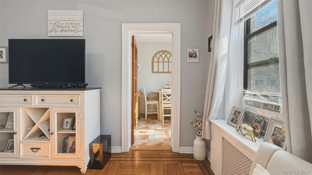 185 Marine Avenue 2C, Brooklyn, NY 11209