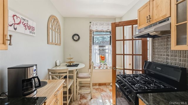 185 Marine Avenue 2C, Brooklyn, NY 11209