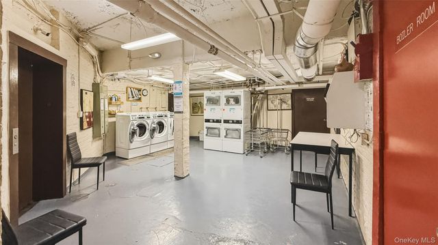 185 Marine Avenue 2C, Brooklyn, NY 11209