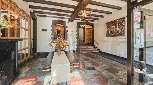 185 Marine Avenue 2C, Brooklyn, NY 11209