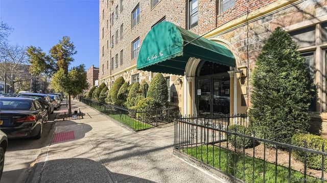 185 Marine Avenue 2C, Brooklyn, NY 11209