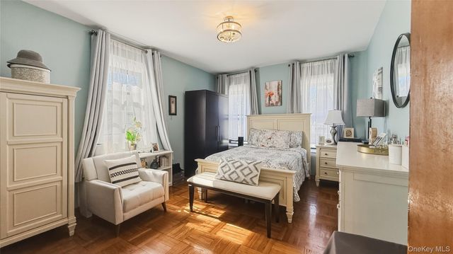 185 Marine Avenue 2C, Brooklyn, NY 11209