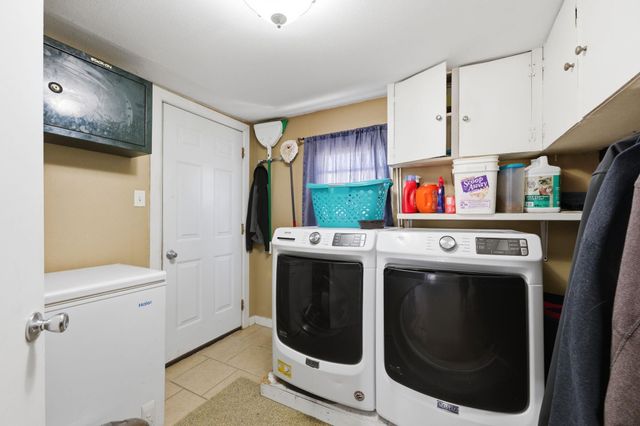 705 Maplewood Dr, El Dorado, KS 67042