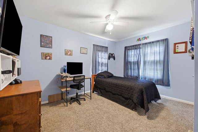 705 Maplewood Dr, El Dorado, KS 67042