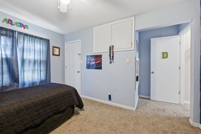 705 Maplewood Dr, El Dorado, KS 67042