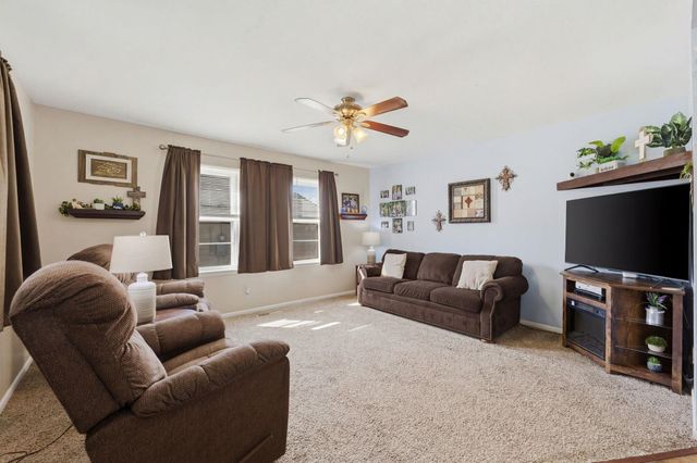 705 Maplewood Dr, El Dorado, KS 67042