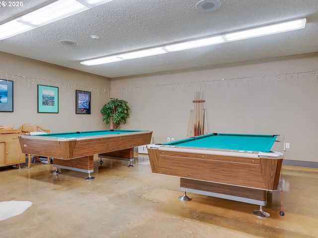 45 EAGLE CREST Dr 315, Lake Oswego, OR 97035