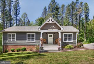 844 MANCHESTER RD, Bumpass, VA 23024