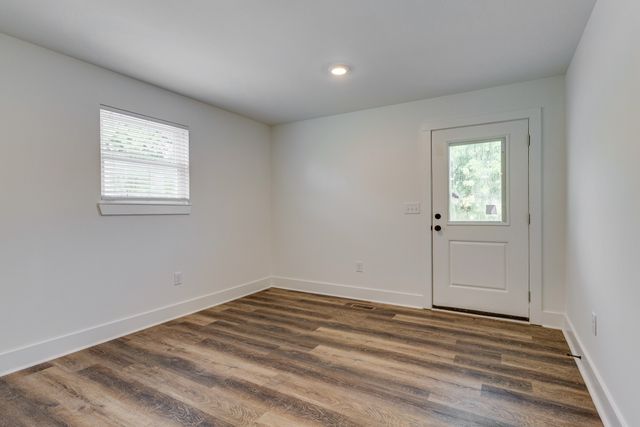 129 S Cedar St, Cross Plains, TN 37049