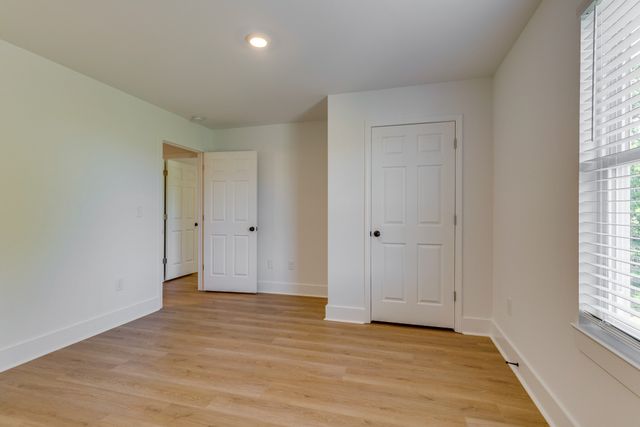 129 S Cedar St, Cross Plains, TN 37049
