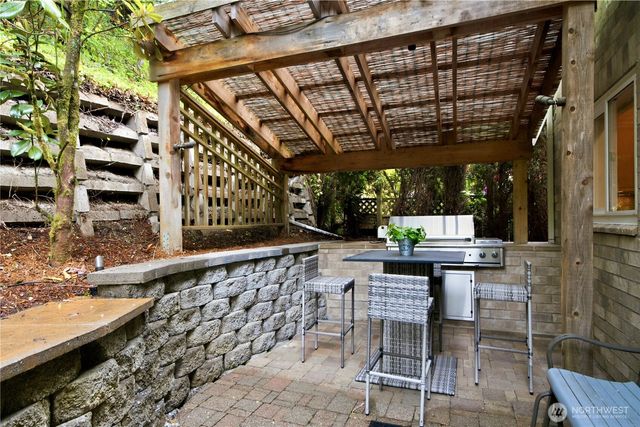 3028 173rd Court NE, Redmond, WA 98052