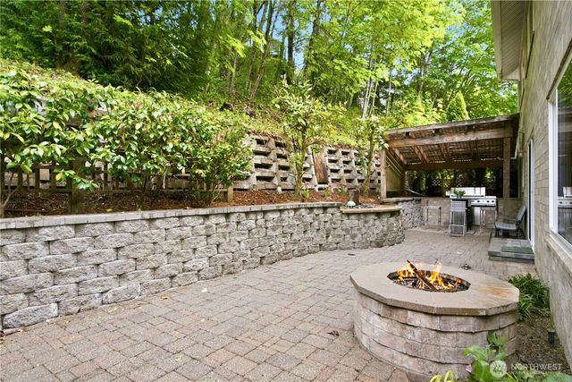 3028 173rd Court NE, Redmond, WA 98052