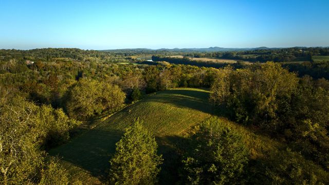 999 Ford Rd, Lebanon, TN 37087