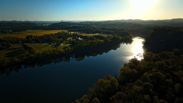 999 Ford Rd, Lebanon, TN 37087