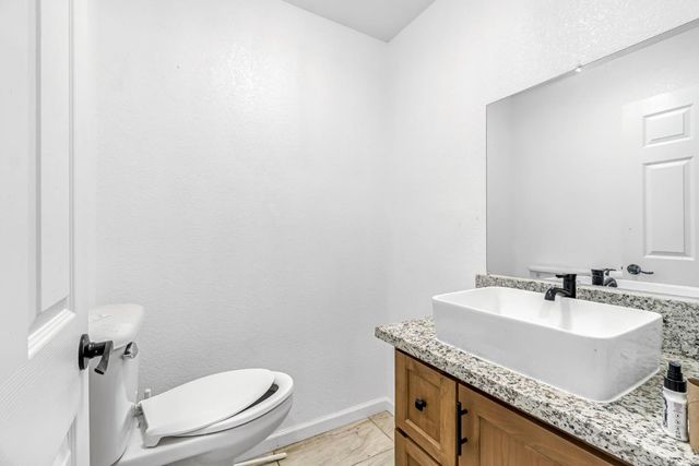 34045 George Smith Road, Yokuts Valley, CA 93675