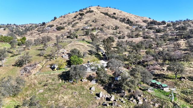 34045 George Smith Road, Yokuts Valley, CA 93675