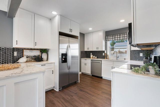 1224 6th Avenue S, South Saint Paul, MN 55075