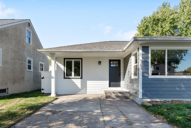 1224 6th Avenue S, South Saint Paul, MN 55075
