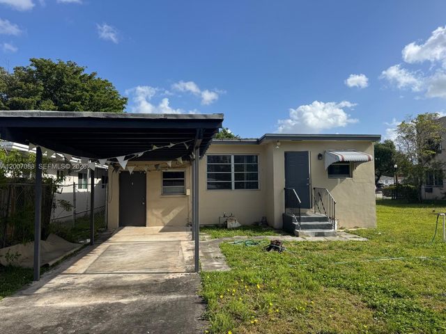 1812 Fillmore St, Hollywood, FL 33020