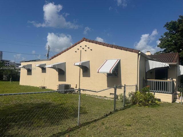 1812 Fillmore St, Hollywood, FL 33020