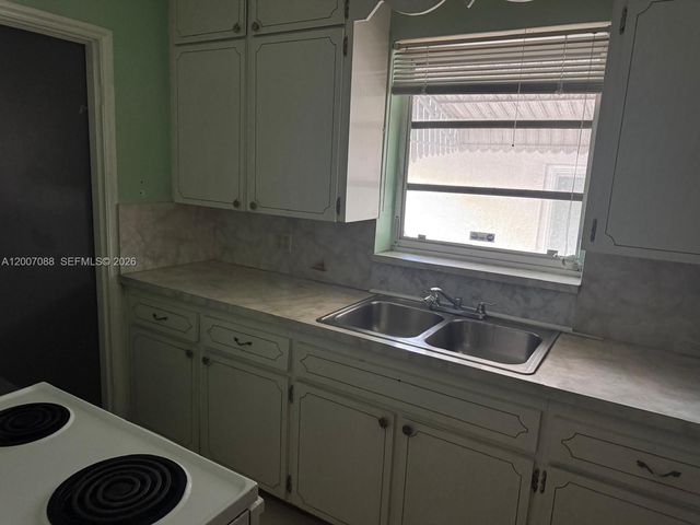 1812 Fillmore St, Hollywood, FL 33020