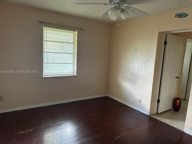 1812 Fillmore St, Hollywood, FL 33020