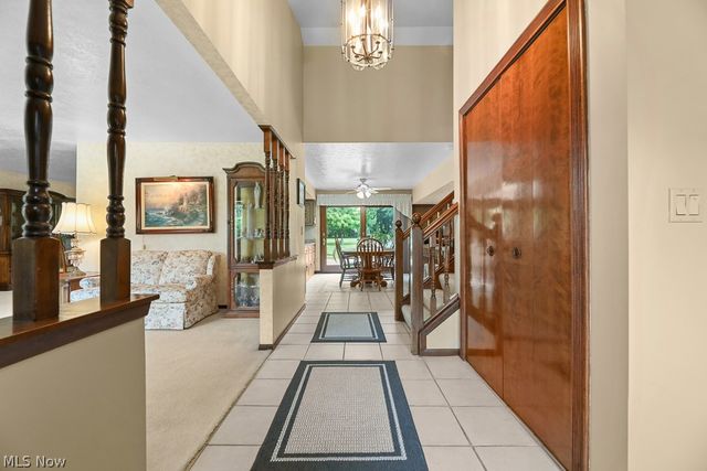 7075 Big Creek Pky, Middleburg Heights, OH 44130