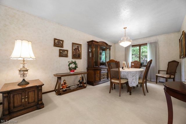 7075 Big Creek Pky, Middleburg Heights, OH 44130