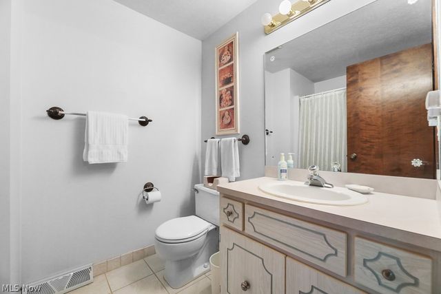 7075 Big Creek Pky, Middleburg Heights, OH 44130