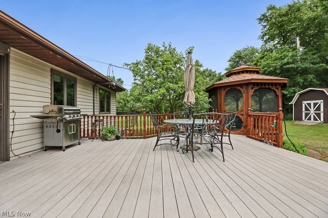 7075 Big Creek Pky, Middleburg Heights, OH 44130