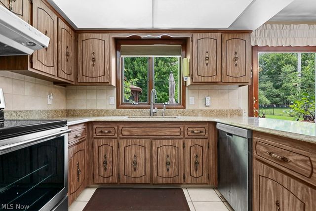 7075 Big Creek Pky, Middleburg Heights, OH 44130