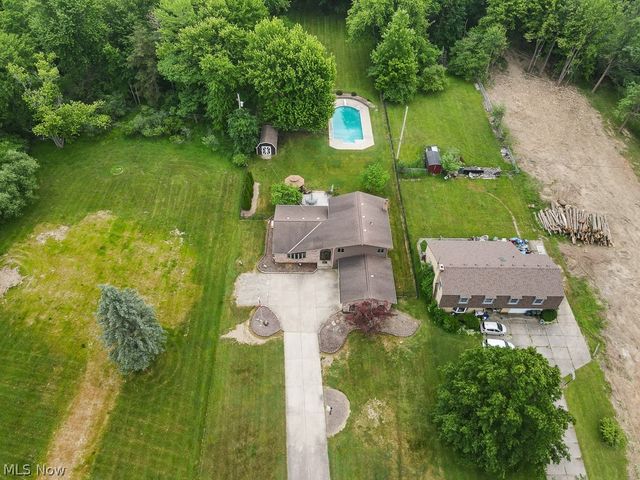 7075 Big Creek Pky, Middleburg Heights, OH 44130