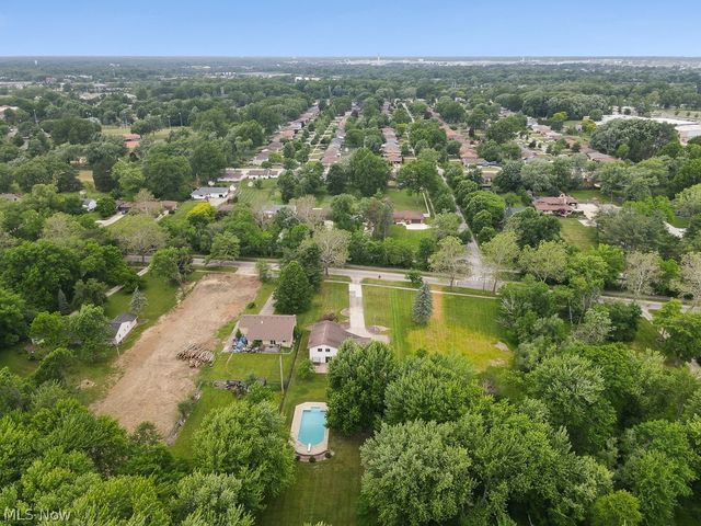 7075 Big Creek Pky, Middleburg Heights, OH 44130