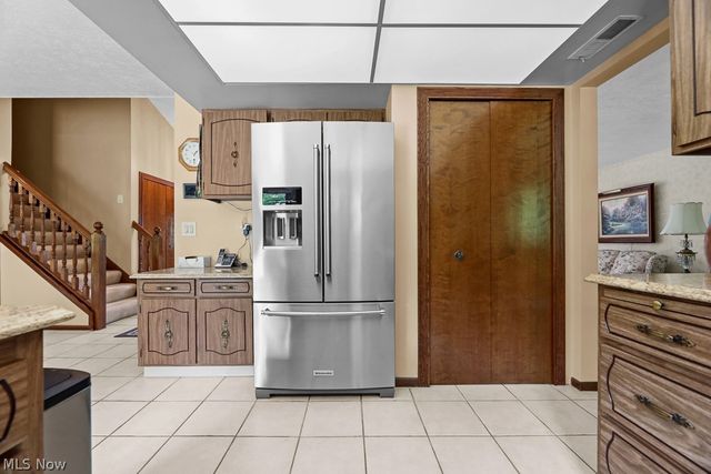 7075 Big Creek Pky, Middleburg Heights, OH 44130