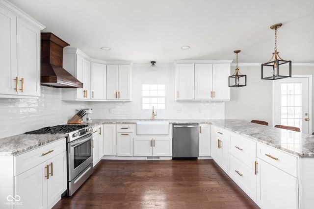 6829 Willow Road, Indianapolis, IN 46220