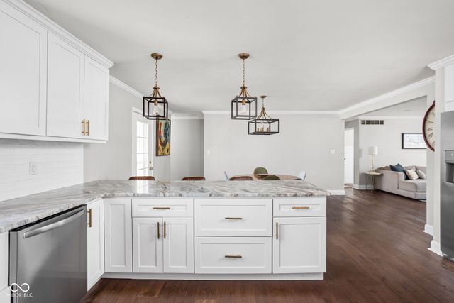 6829 Willow Road, Indianapolis, IN 46220