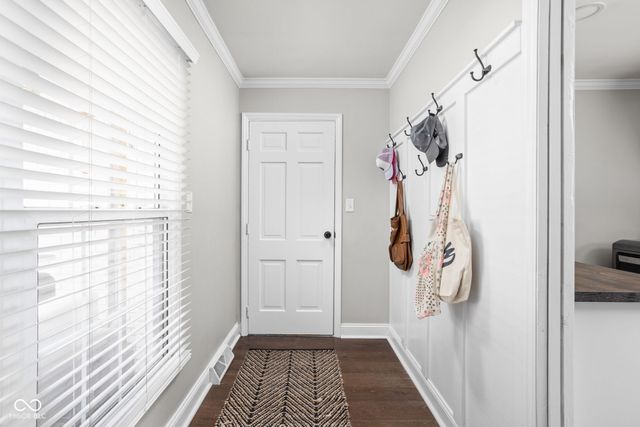 6829 Willow Road, Indianapolis, IN 46220