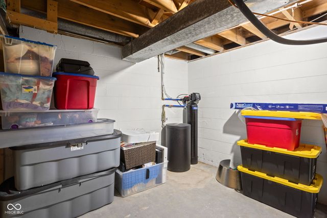 6829 Willow Road, Indianapolis, IN 46220