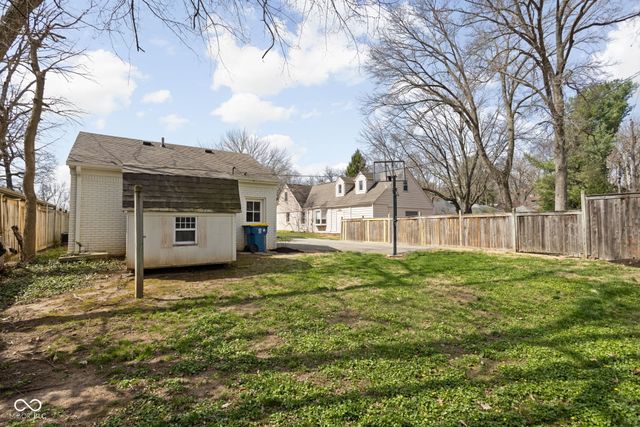 6829 Willow Road, Indianapolis, IN 46220