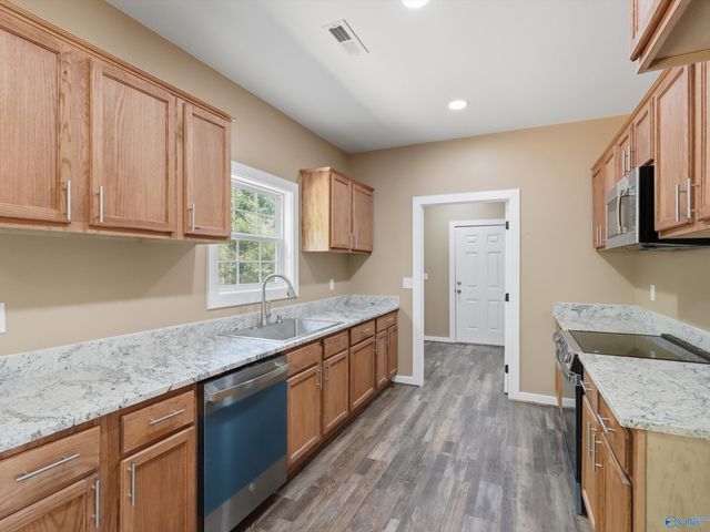 184 Carrington Lane, Albertville, AL 35950
