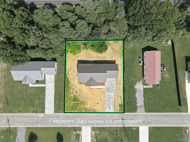 184 Carrington Lane, Albertville, AL 35950