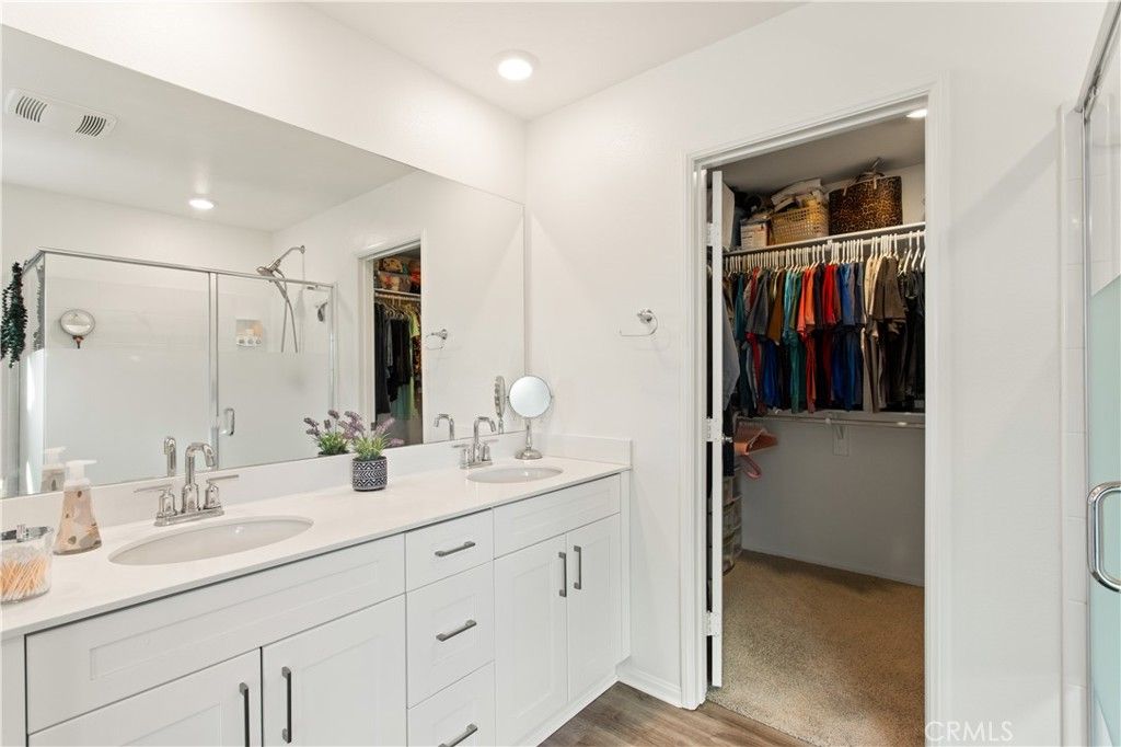 Image 17 of property listing at 8476 Perada, Jurupa Valley, CA 92509